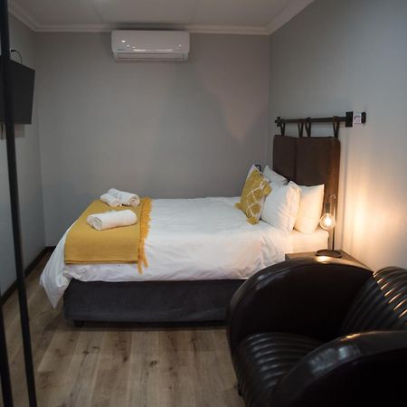 Beesdam Guesthouse Potchefstroom Eksteriør billede