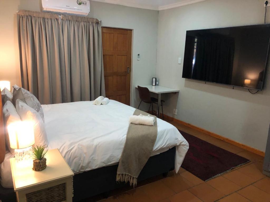 Beesdam Guesthouse Potchefstroom Eksteriør billede