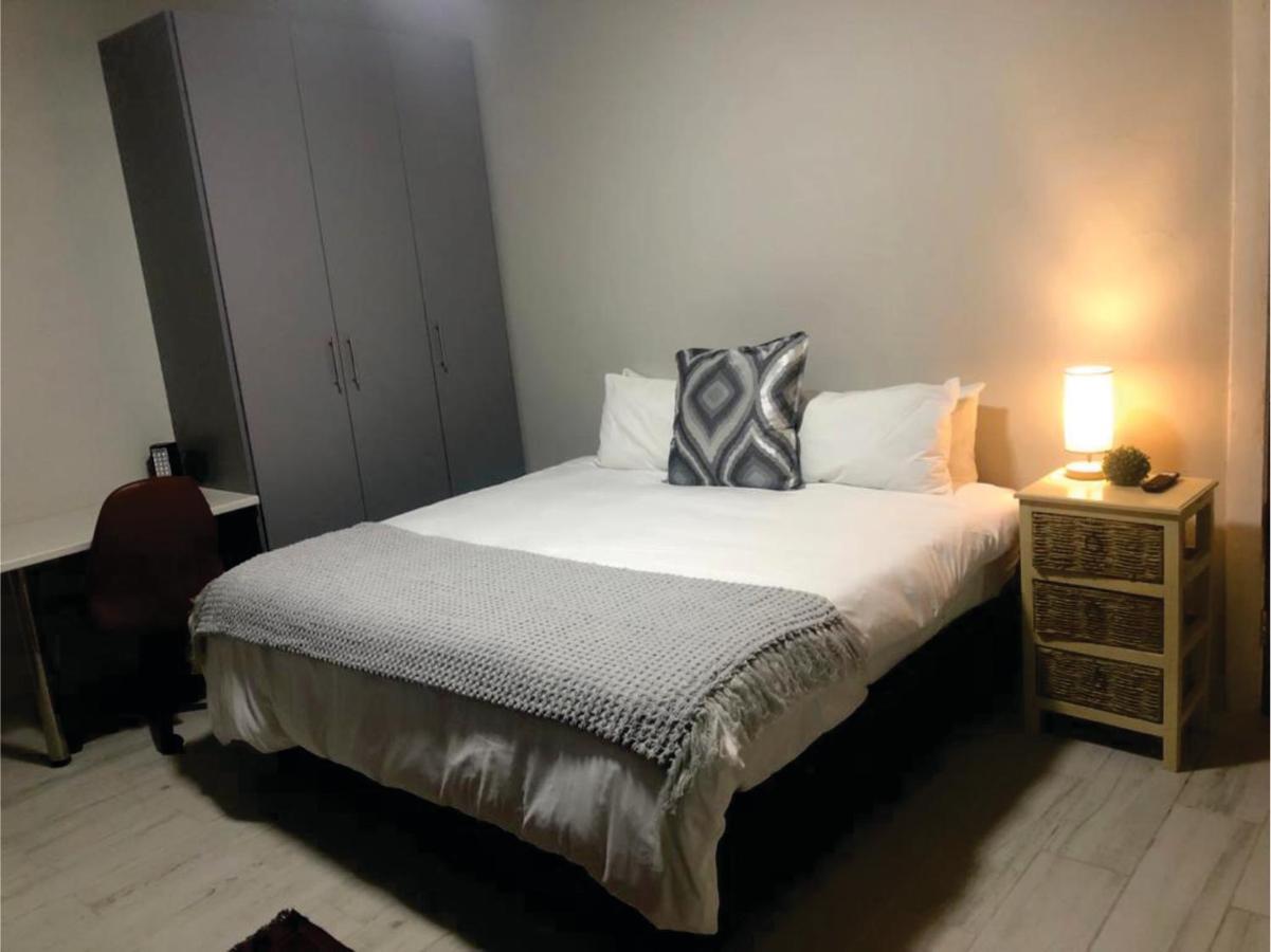 Beesdam Guesthouse Potchefstroom Eksteriør billede