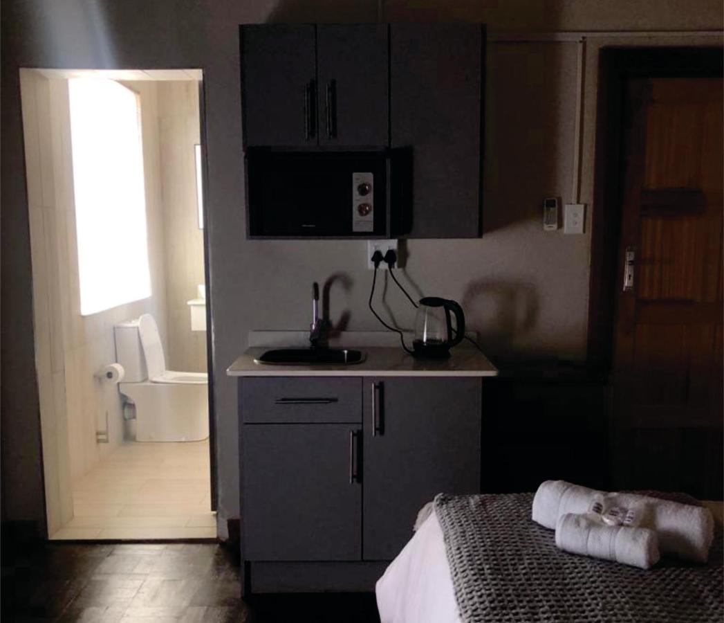 Beesdam Guesthouse Potchefstroom Eksteriør billede