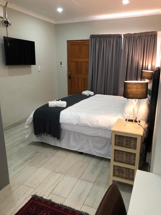 Beesdam Guesthouse Potchefstroom Eksteriør billede